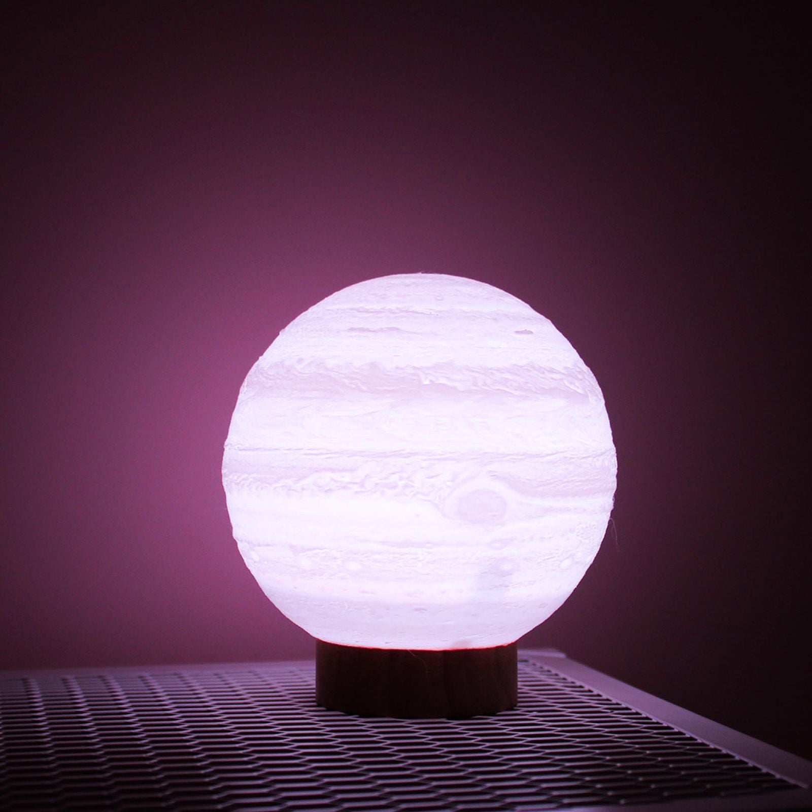 Jupiter Lamp: a touch of the cosmos at home